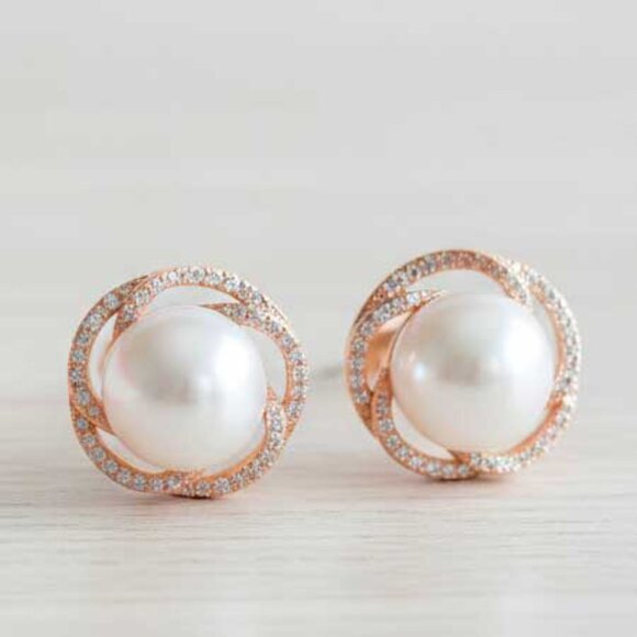 2/$40 Ladies Elegant Rose Gold Pearl Earrings - Picture 1 of 8